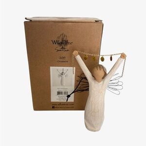 Willow Tree Angel Ornament 2015 with Gold Garland In Box 27371